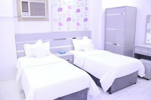 Bule Palace Tower - Photo3