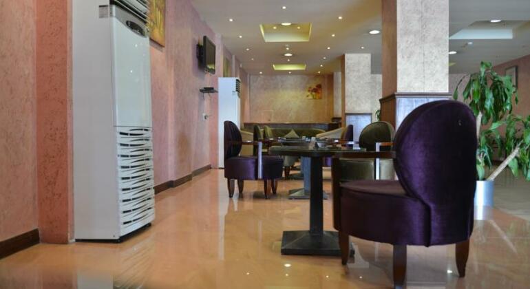 Khalifa Tower - Photo4
