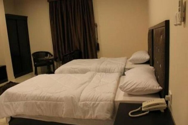 Al Bian Plaza Hotel - Photo4