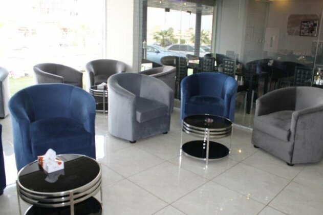 Crystal Blue Hotel - Photo3