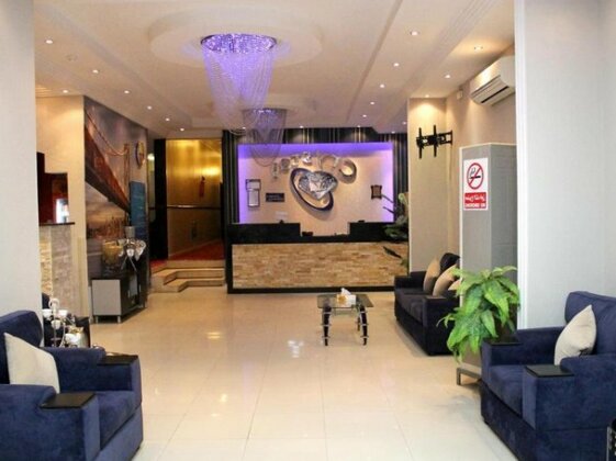 Crystal Blue Hotel - Photo4