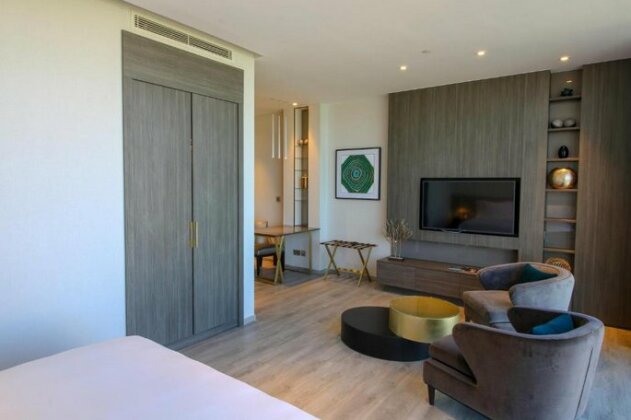 Views Hotel & Residences - Photo2