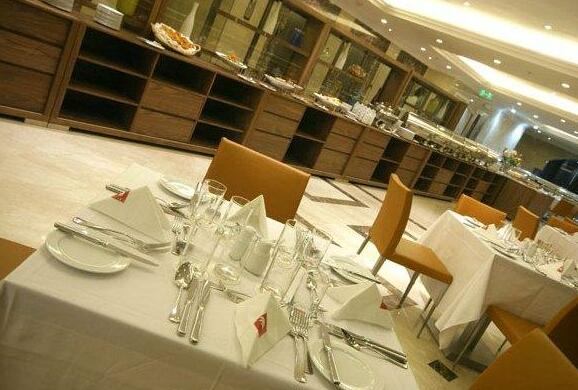 Al Manara CROM Hotel - Photo2