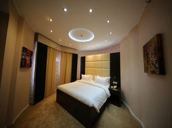 M Platinum Hotel - Photo2