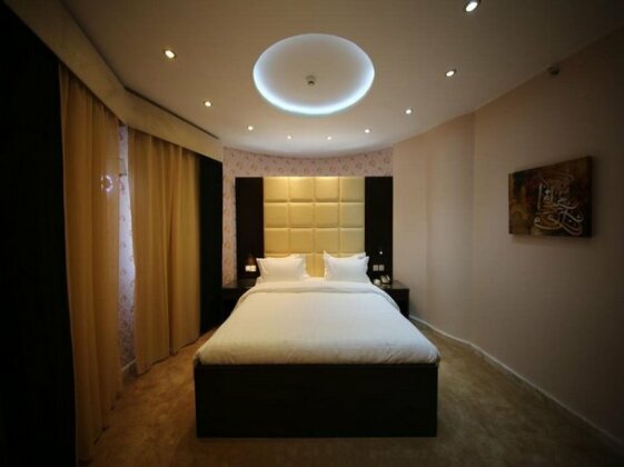 M Platinum Hotel - Photo4