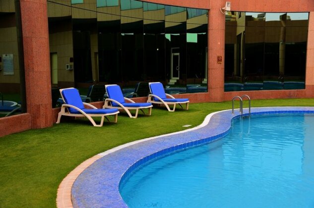 Ramada Hotel & Suites Al Qassim - Photo5