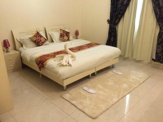 Al Amoria Furnished Apartments 1 - Photo2