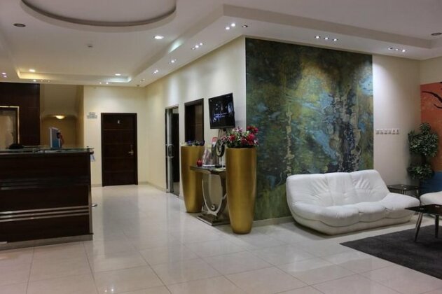 Al Amoria Furnished Apartments 1 - Photo4