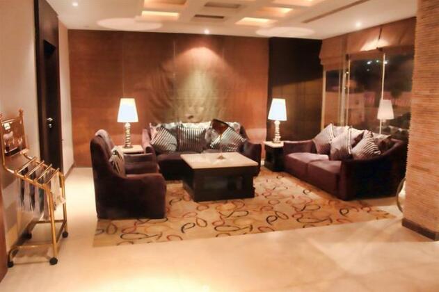 Al Muhaidb Airport - Photo4