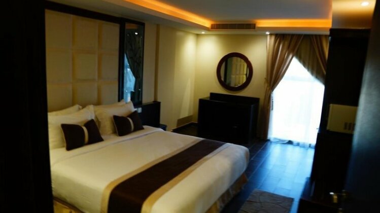 Al Muhaidb Gharnatha 60 St - Photo4