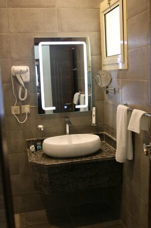 Aral Suites - Photo2