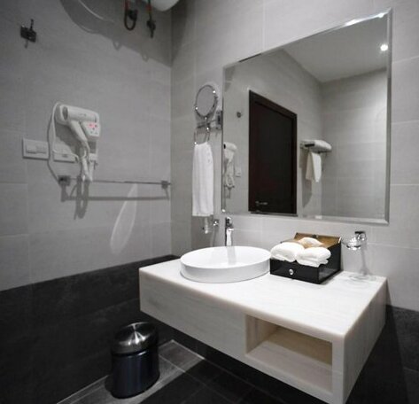 Celine Home - Photo3