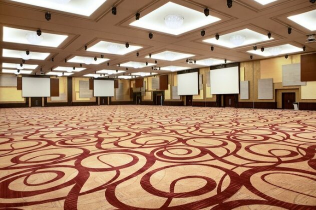 Crowne Plaza Riyadh - RDC Hotel & Convention - Photo4
