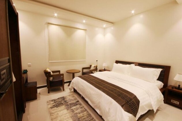 Metro Furnished Units - Photo2