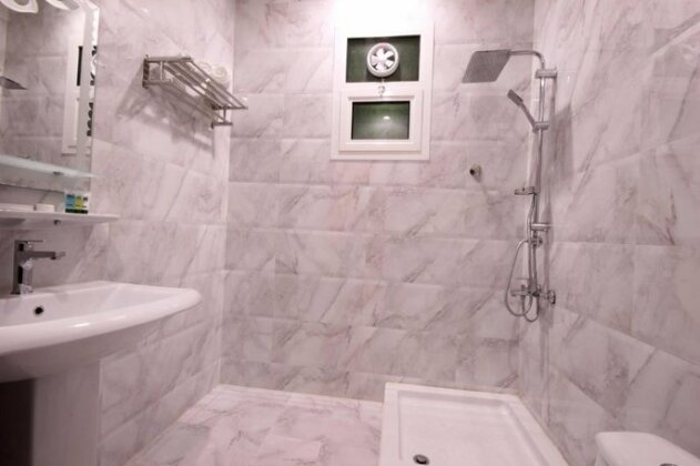 Metro Furnished Units - Photo3