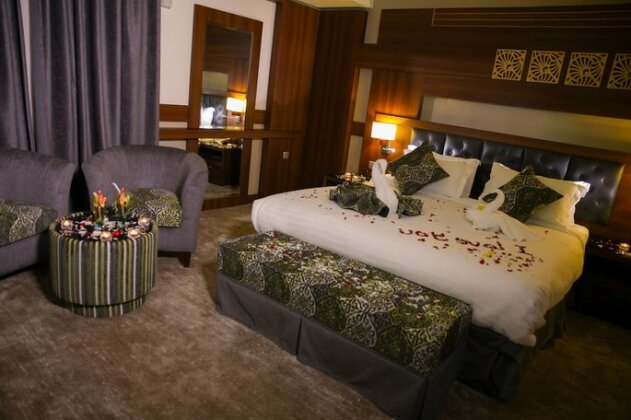 Plaza Business Hotel - Photo2