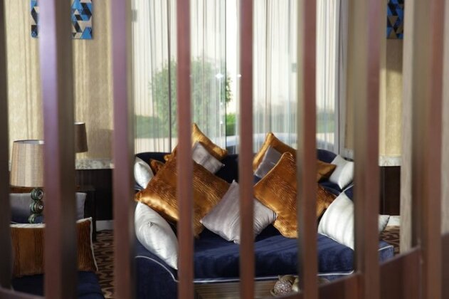 Plaza Business Hotel - Photo5