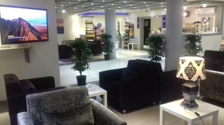 Rofan Hotel Suites - Photo4