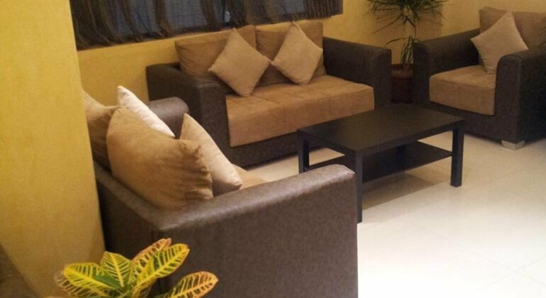 Roseline Hotel Suites - Photo2