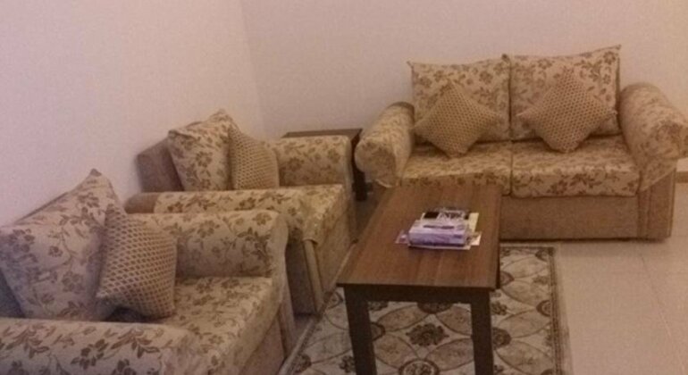 Roseline Hotel Suites - Photo5