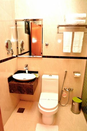 Thwary Hotel Suites - Photo2