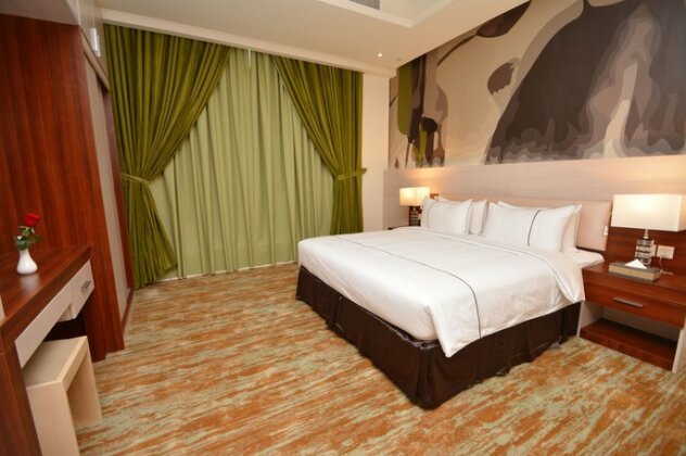 Thwary Hotel Suites - Photo5