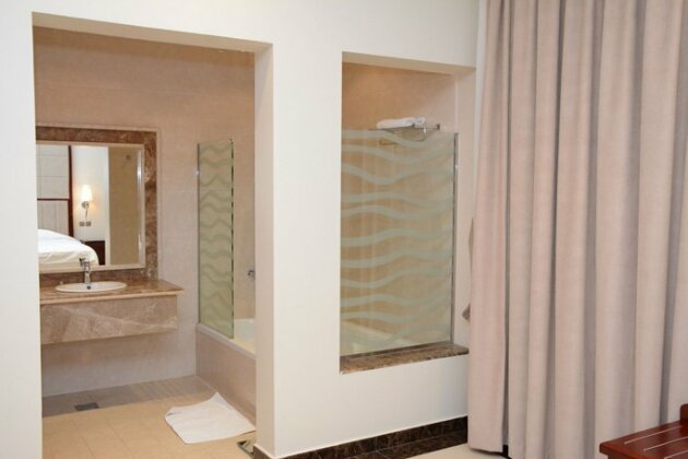 Topaz Suites - Photo4