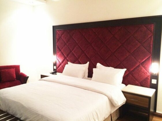 Vera Hotel Apartments - Photo3