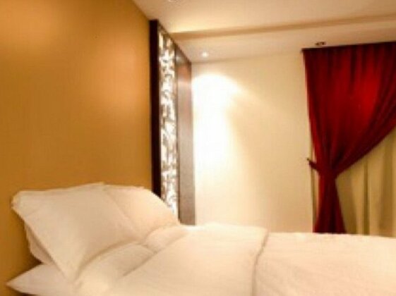 Vera Hotel Apartments - Photo4