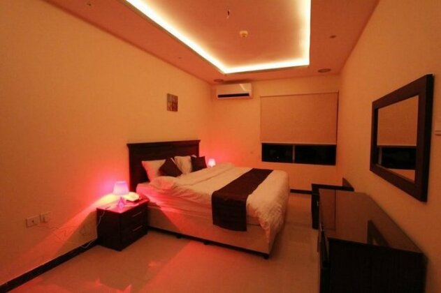 Wardnal Furnished Units - Photo4