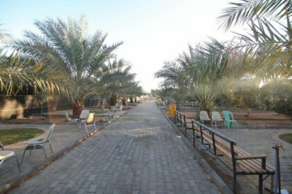 Alazizyh Aparthotel
