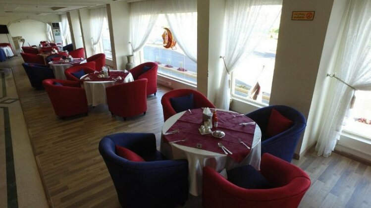 Garden View Furnished Apartments - Photo3