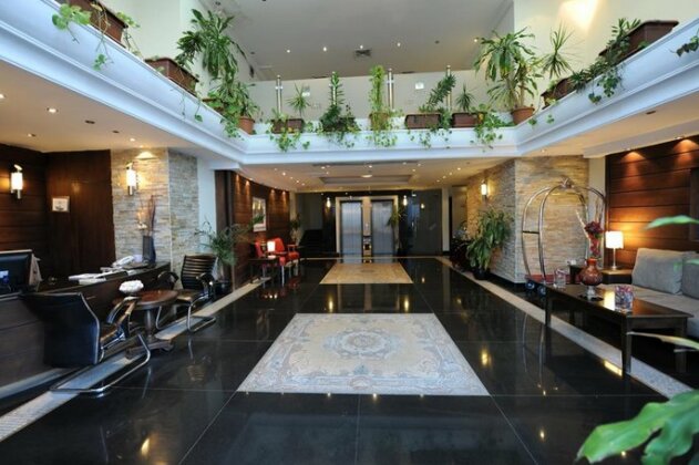 Lazourd Palace Hotel Apartments - Photo2