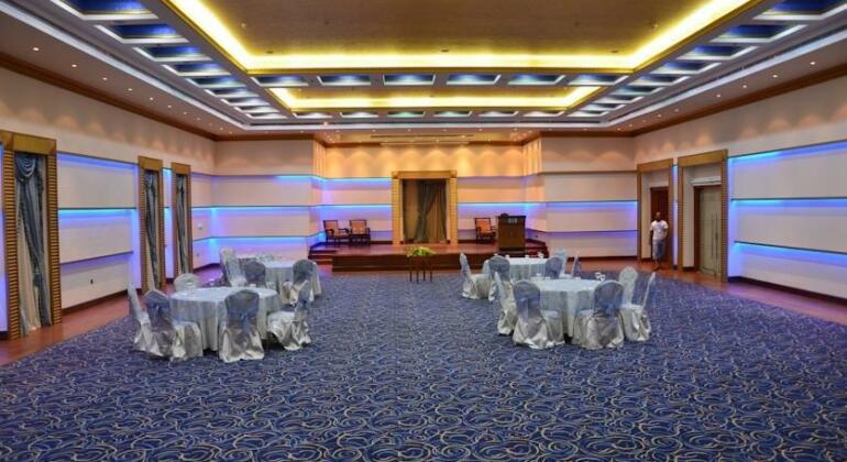 Ramada Al Hada Hotel And Suites - Photo3