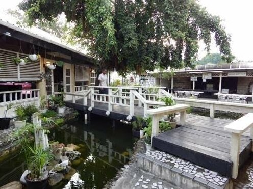 Iron Bottom Sound Hotel - Photo2