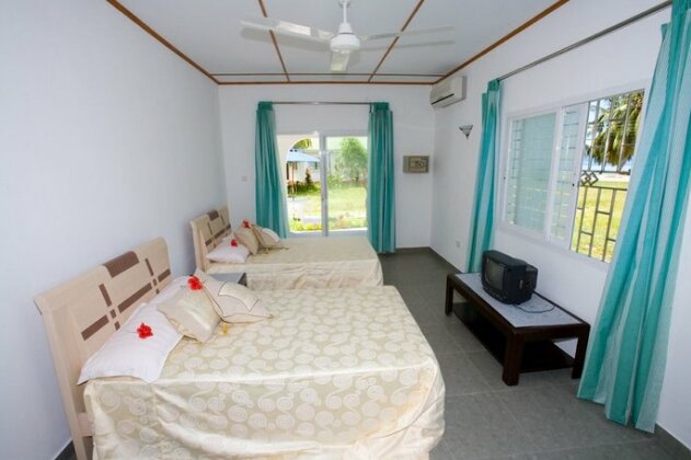Hide Away Holiday Apartments - Photo4