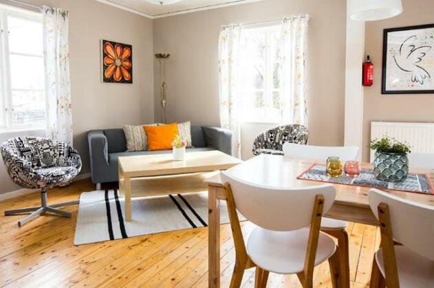 Rose's Holiday Apartments - Photo2