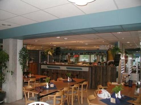 Big Moose Hotel - Photo4