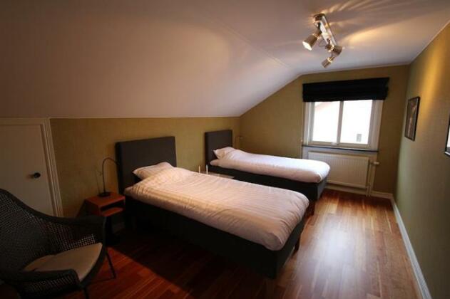 At Home Bed & Breakfast - Photo4