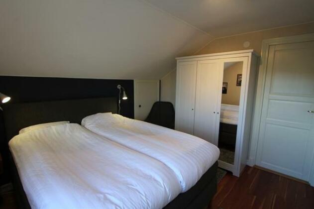 At Home Bed & Breakfast - Photo5
