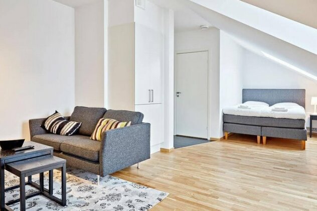 Engel Apartments - Photo3