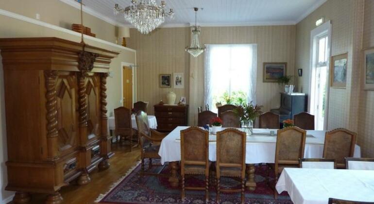 Rosenhill Bed & Breakfast - Photo2