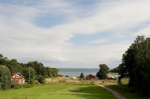 Uto Vardshus - Photo2