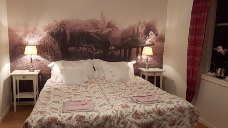 Kullens Bed and Breakfast - Photo5