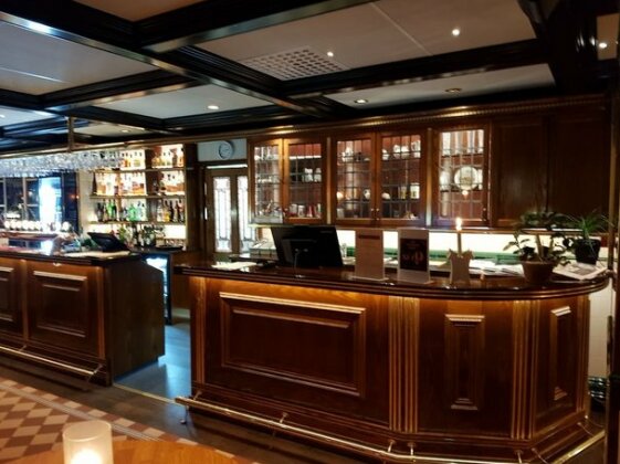 Hotel Bishops Arms Mora - Photo3