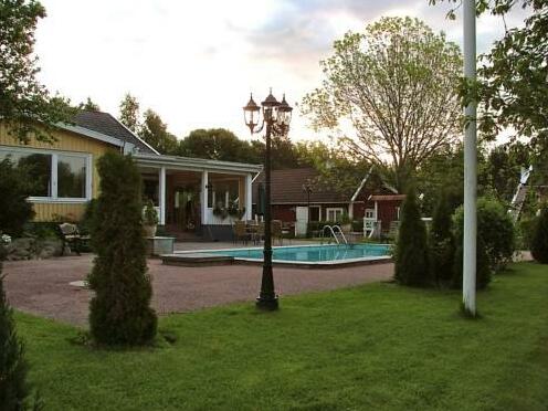 Olstorp Gard Bed & Breakfast - Photo2
