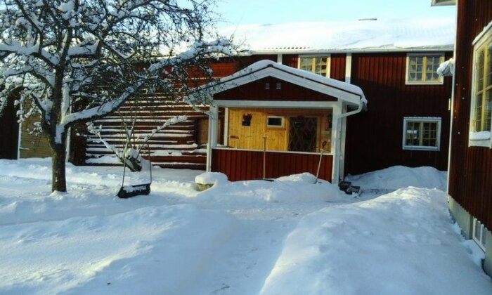 Photo 1