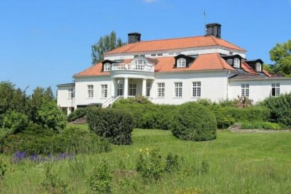 Liljeholmen Herrgard Hostel