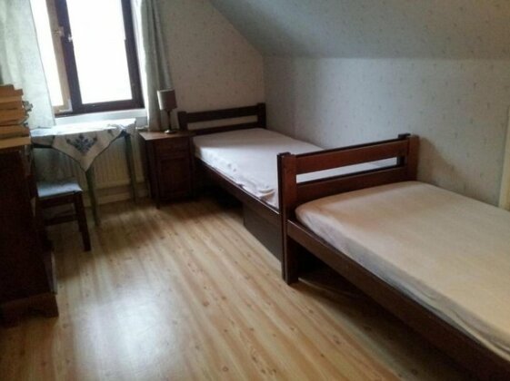  Photo 3