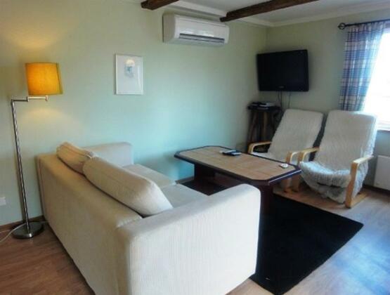 A Seaview Cottage - Photo2